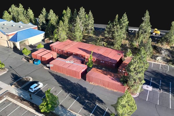 3D model with measurement overlays
